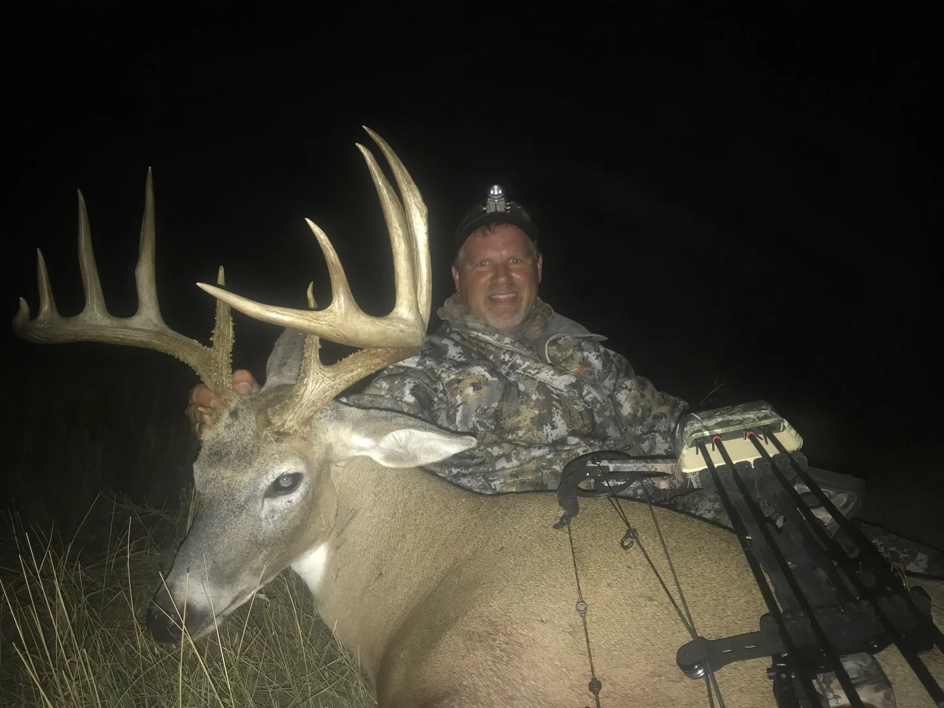 Montana Archery Whitetail Hunt 10448 - Image 2