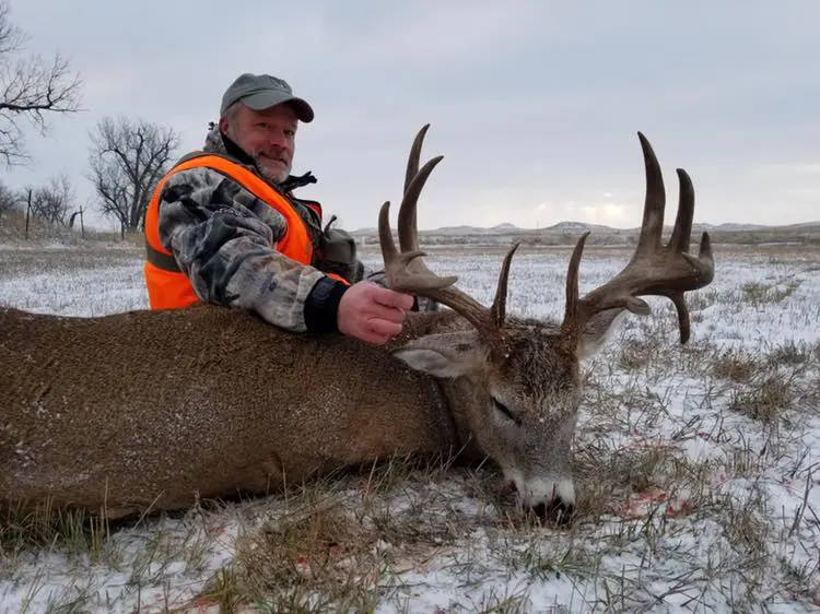Montana Whitetail Hunt 10513 - Image 4