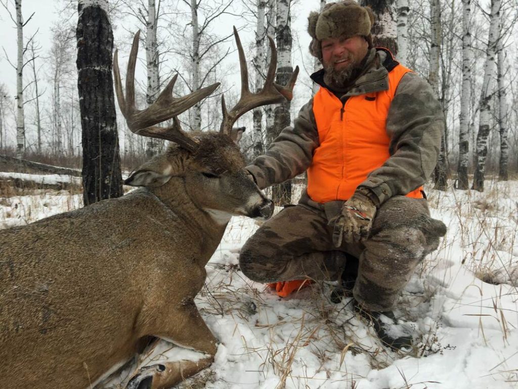 Manitoba Whitetail Hunt 10643