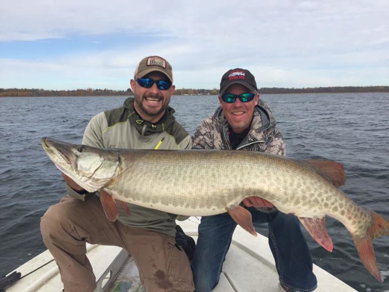 Minnesota Muskie Fishing 10690