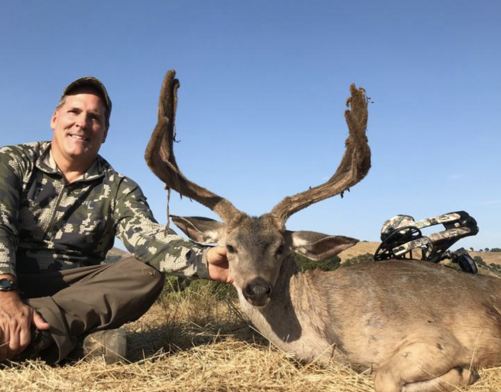 California Columbia Blacktail Deer Hunt 10733