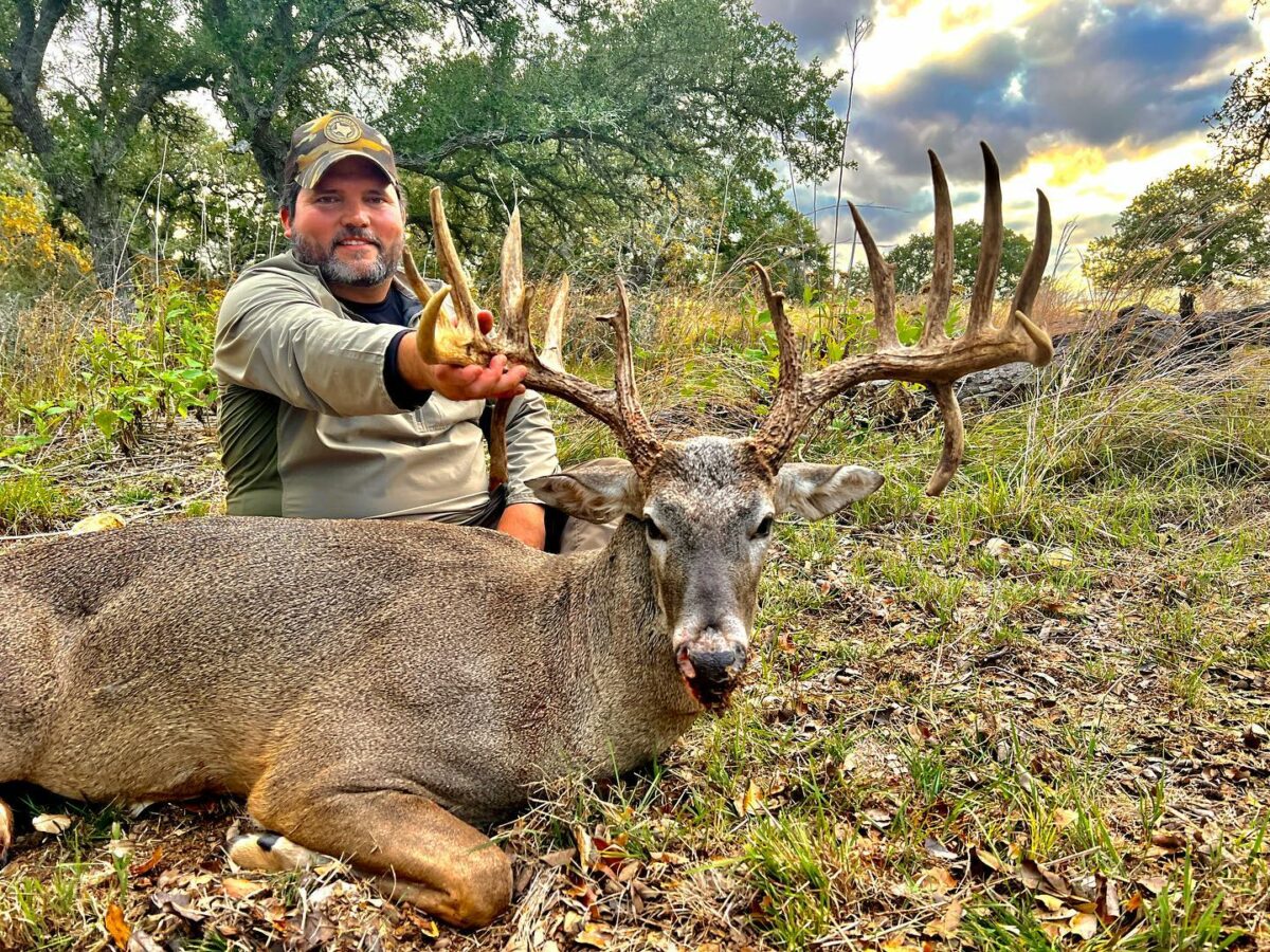 Texas Whitetail Hunt 10832